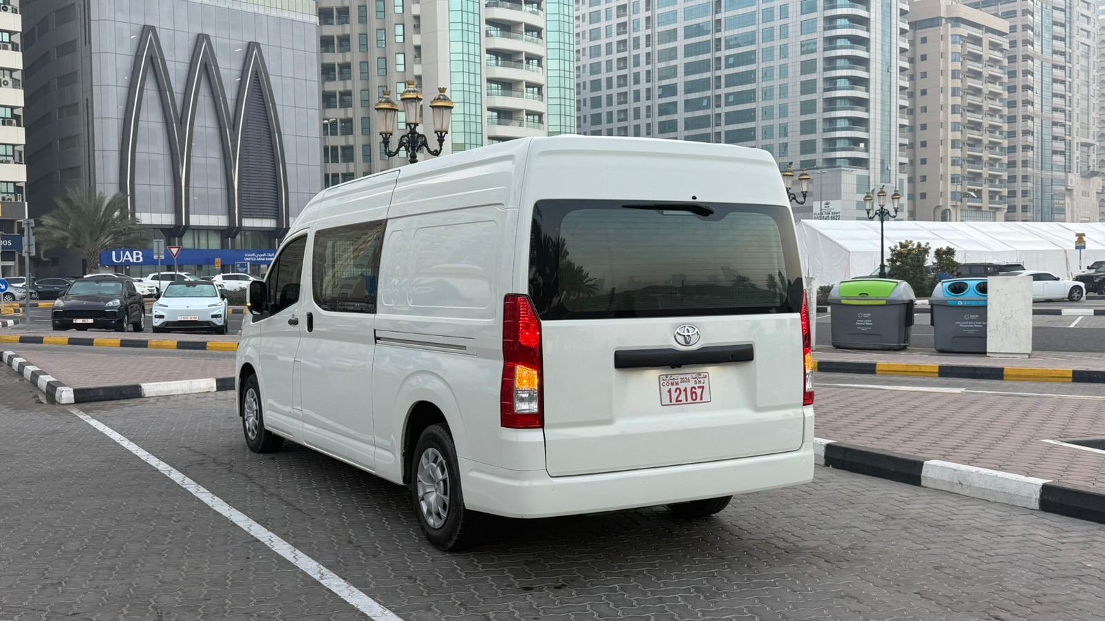 Toyota Hiace 2024 White image